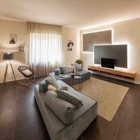 100Towers Deluxe Apartment アルバ エクステリア 写真